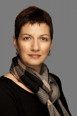 SPEAKER - Romola Bucks